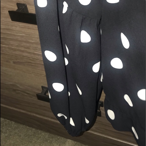 Girls black & white polka dot blouse -size 10 / 12 - Picture 3 of 6